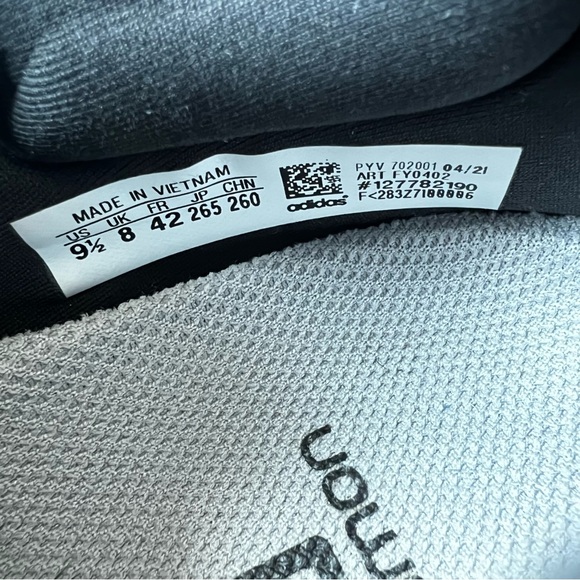 Adidas Womens Ultraboost 21 Black Running Shoes Size 9.5 - Picture 9 of 9